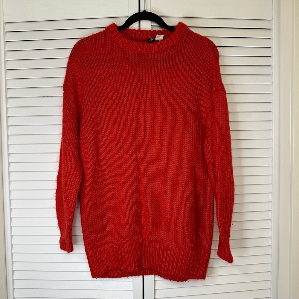 H&M Vibrant Red Crew Neck Sweater
